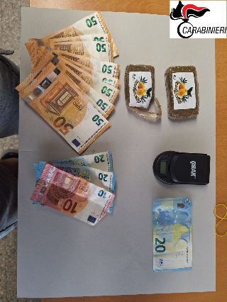 Montesilvano - Arrestato pusher a Ferragosto: spacciava ai minorenni in Pineta